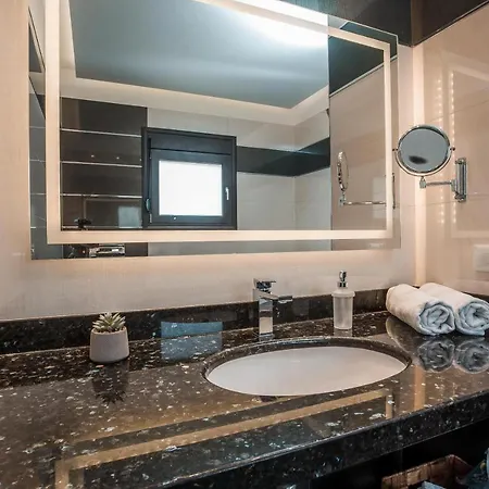 Le Ialyse Luxury Vilă